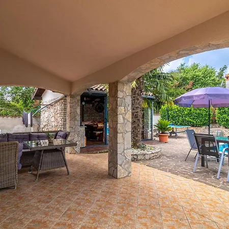Stunning In With Outdoor Swimming Pool Ferienhaus