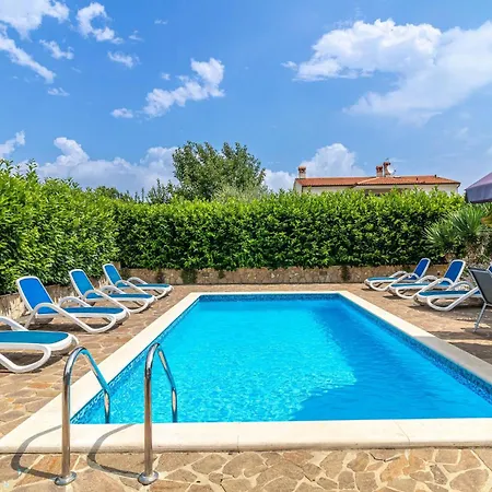 Ferienhaus Stunning In With Outdoor Swimming Pool *