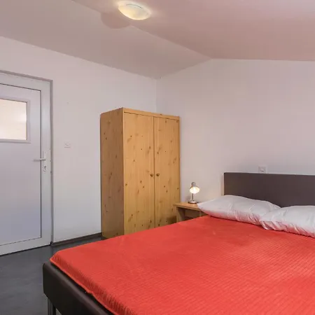 Ladenci Holiday home *