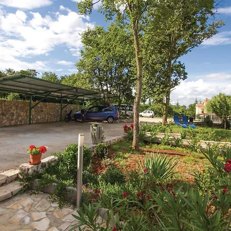 Stunning In With Outdoor Swimming Pool Ferienhaus Labin (Istria)