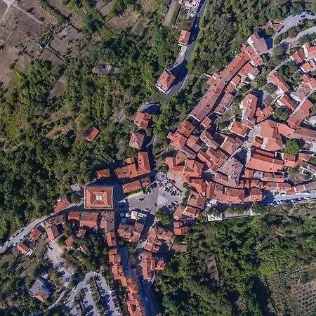 Stunning In With Outdoor Swimming Pool Ferienhaus Labin (Istria)