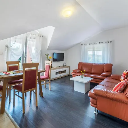 Holiday home Ladenci *