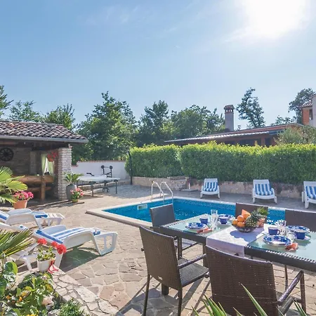 Ladenci Holiday home *